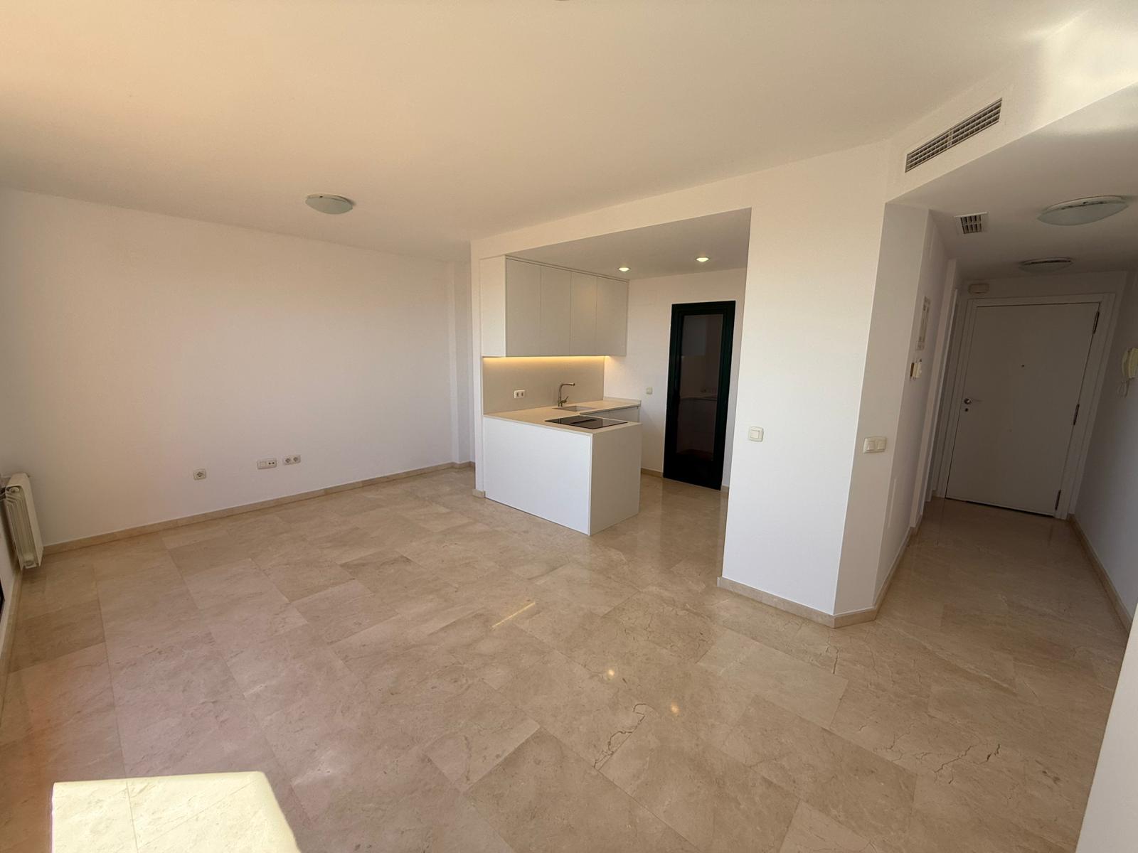 Fantástico apartamento en corazón de Sierra Cortina .