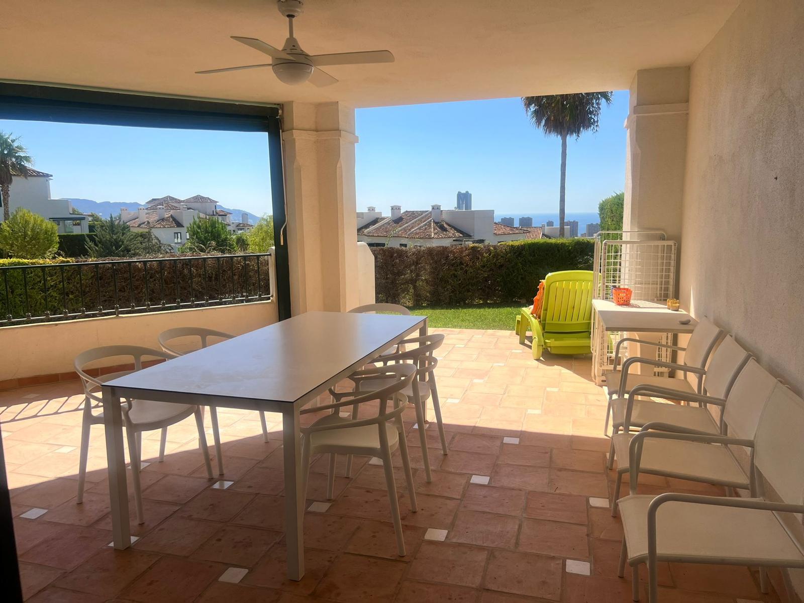 Appartement te koop met 2 slaapkamers in Finestrat, Alicante.