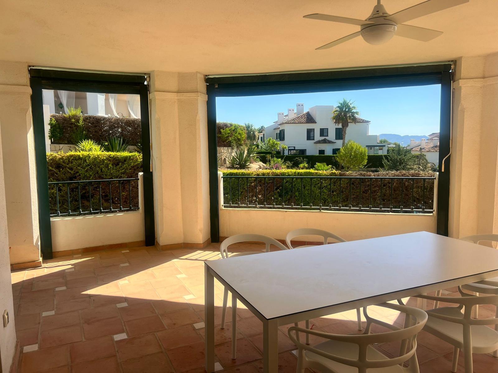 Appartement te koop met 2 slaapkamers in Finestrat, Alicante.