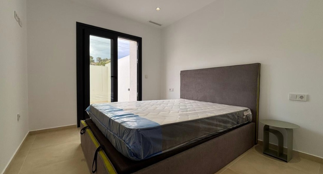 Villa en alquiler a largo plazo en Finestrat, Alicante - 3 dormitorios