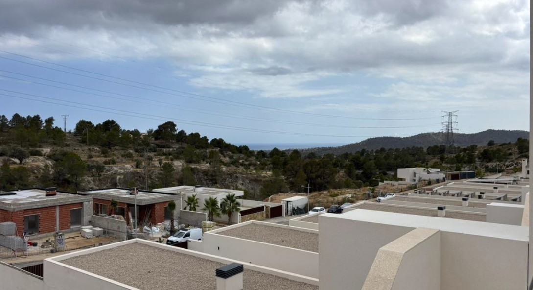 Villa en alquiler a largo plazo en Finestrat, Alicante - 3 dormitorios