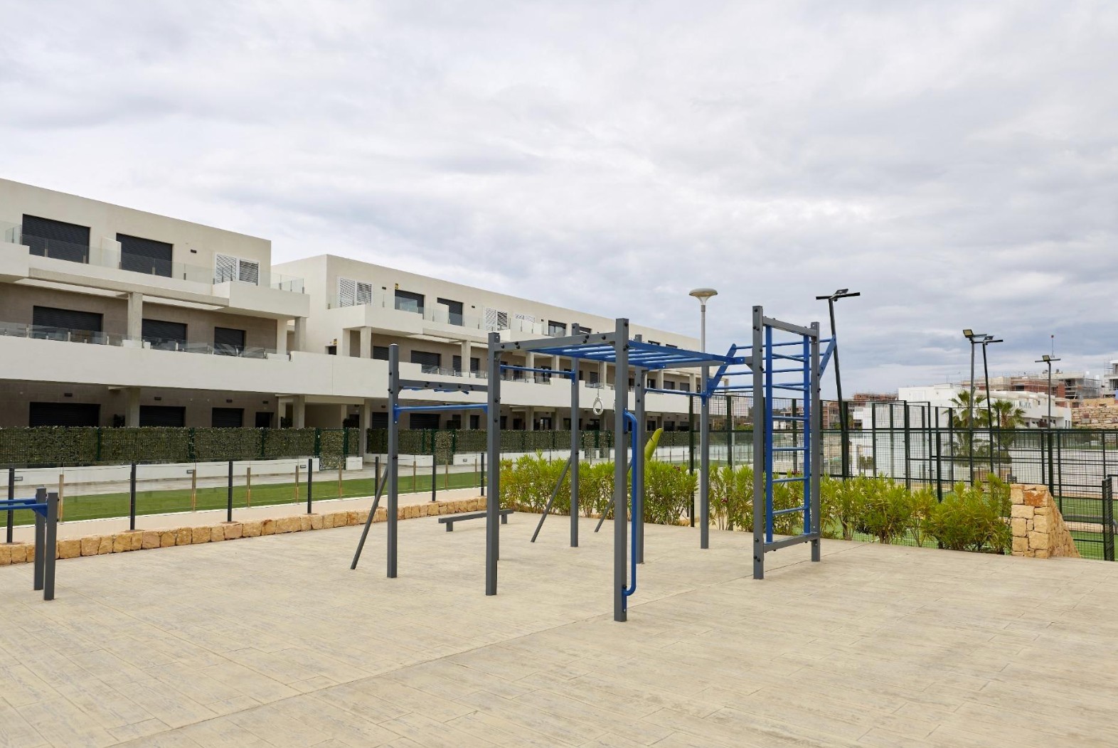 ALQUILER DE LARGA TEMPORADA – EXCLUSIVO DÚPLEX EN CAMPORROSSO VILLAGE, FINESTRAT .