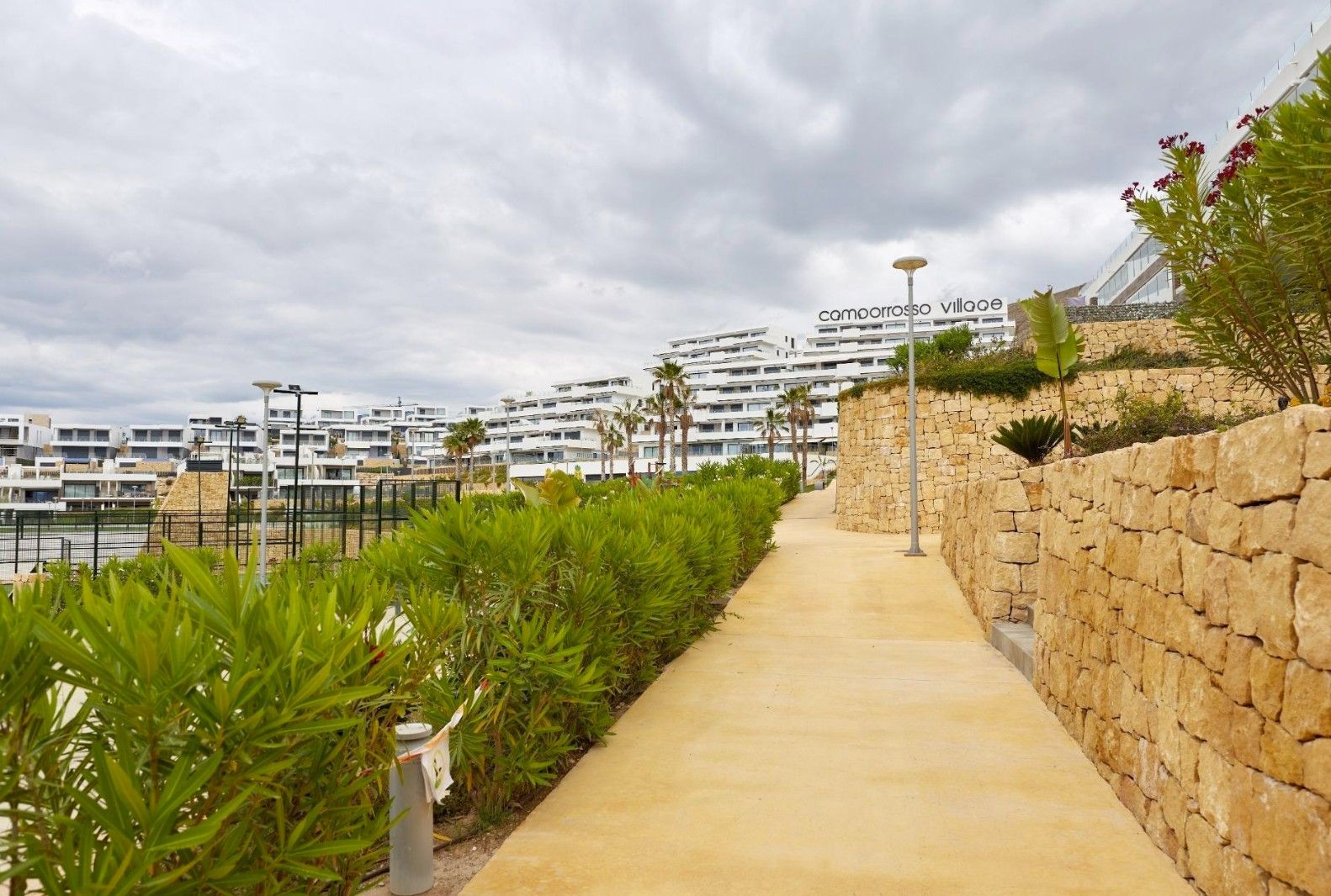 ALQUILER DE LARGA TEMPORADA – EXCLUSIVO DÚPLEX EN CAMPORROSSO VILLAGE, FINESTRAT .