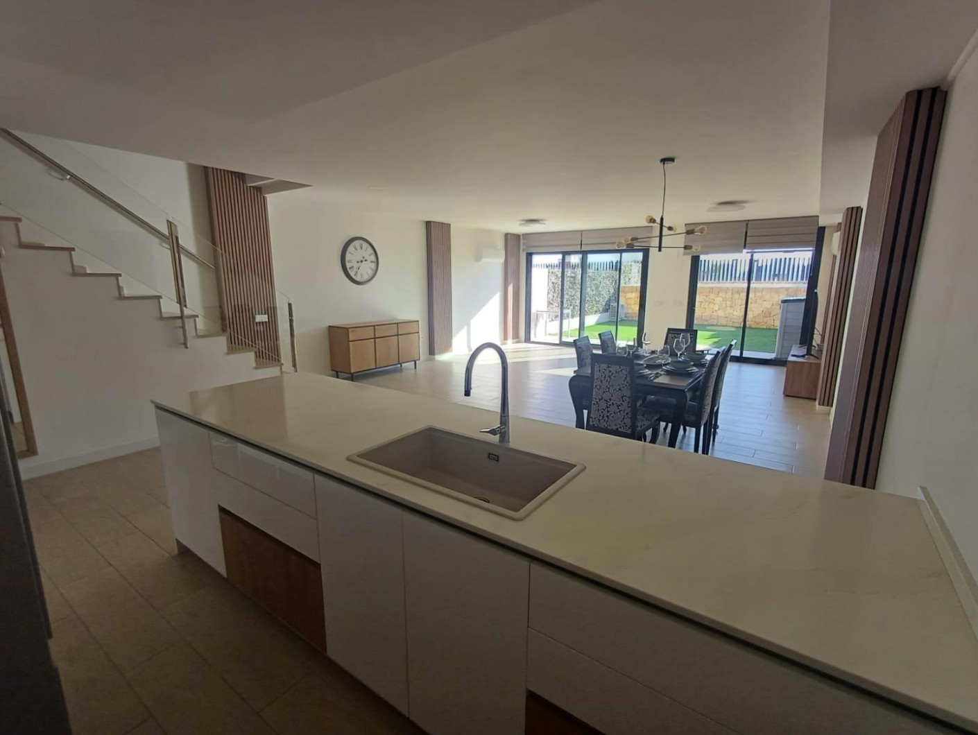 ALQUILER DE LARGA TEMPORADA – EXCLUSIVO DÚPLEX EN CAMPORROSSO VILLAGE, FINESTRAT .