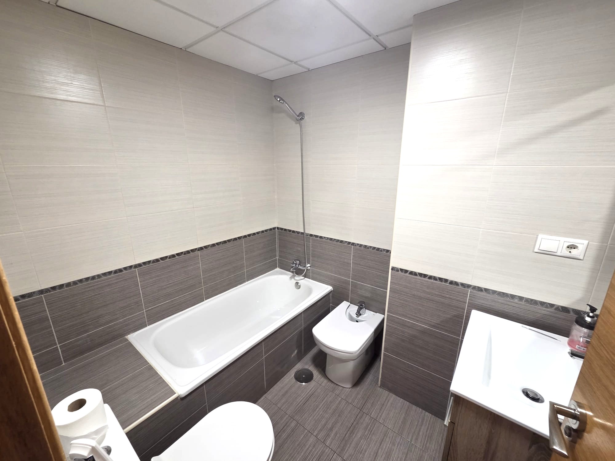 Coqueto apartamento  de 2 dormitorios en San Blas, Alicante .