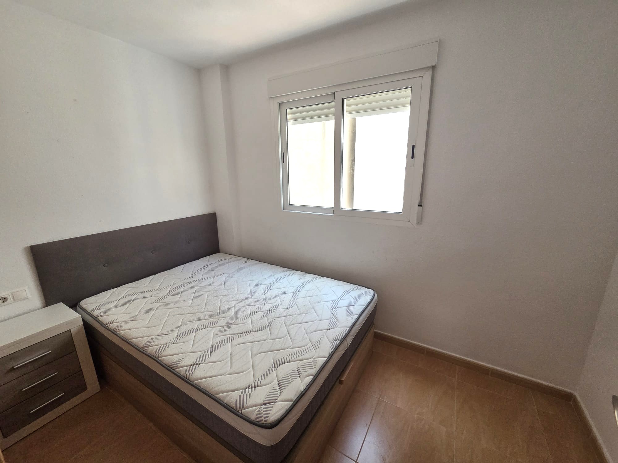Coqueto apartamento  de 2 dormitorios en San Blas, Alicante .