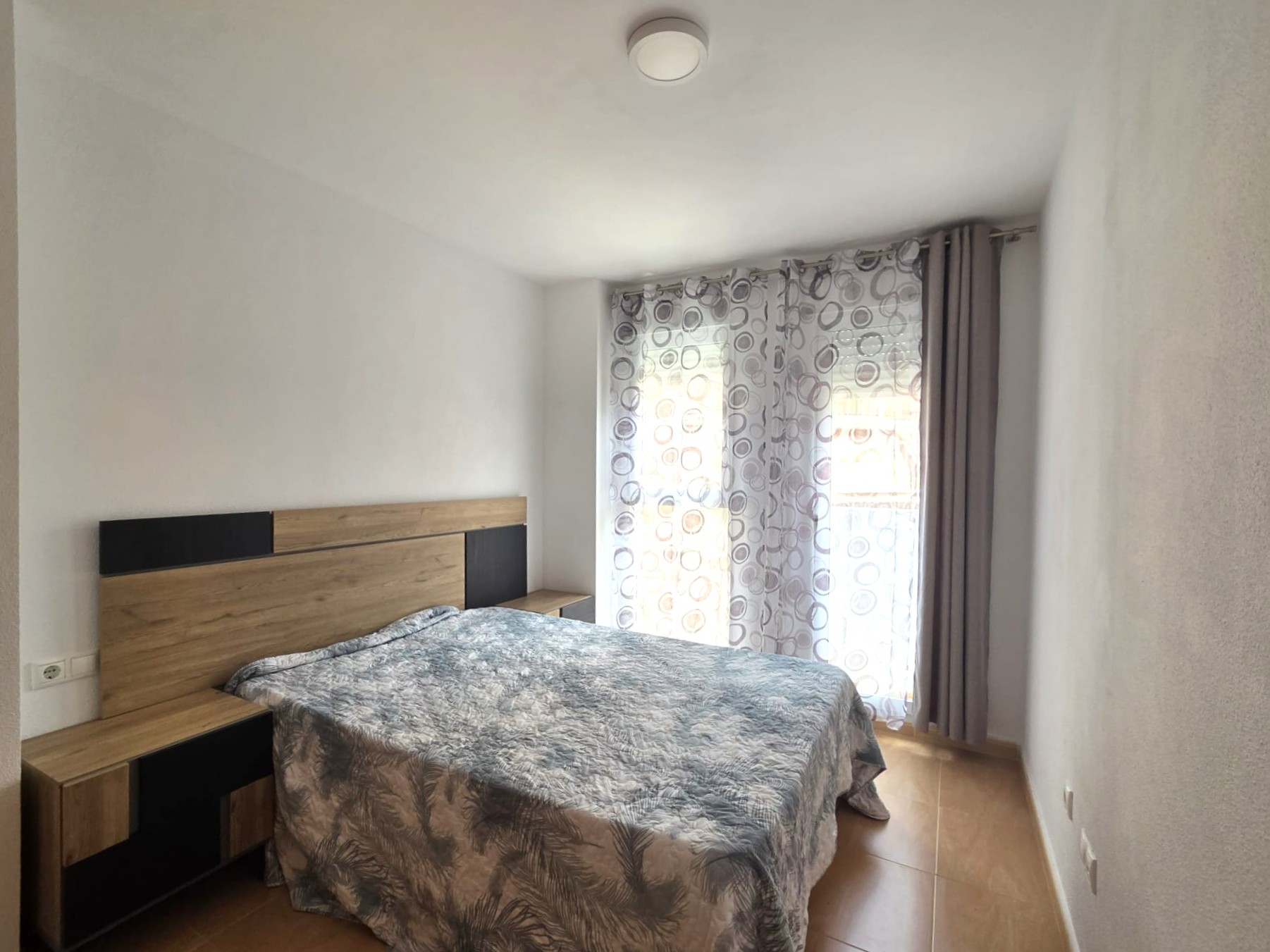Coqueto apartamento  de 2 dormitorios en San Blas, Alicante .