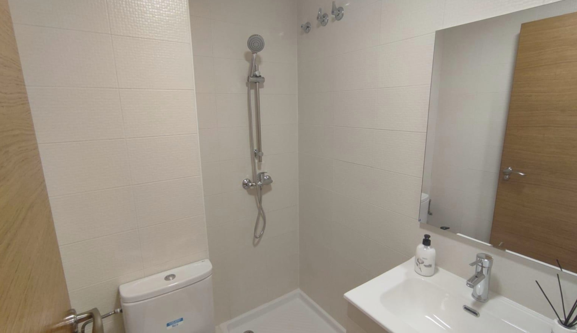 Coqueto apartamento  de 2 dormitorios en San Blas, Alicante .