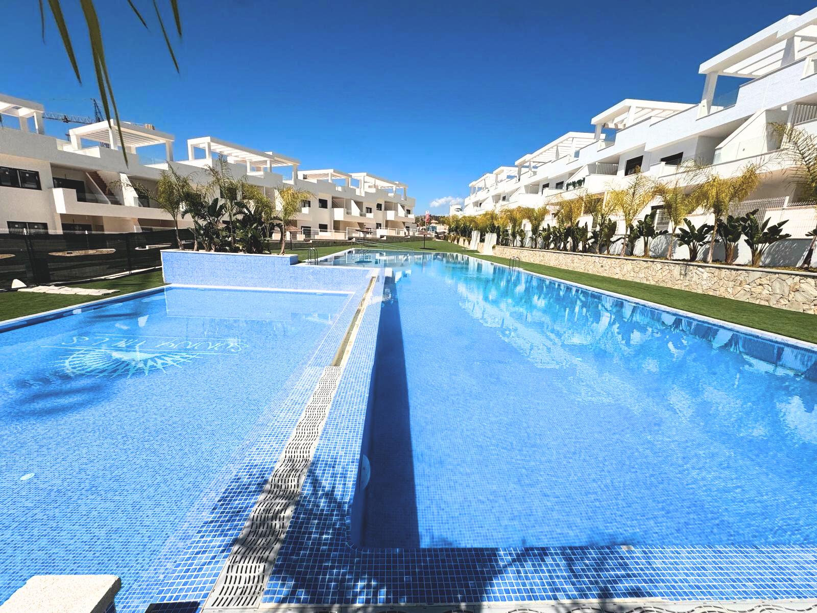 FINI0826 - Apartamento moderno en urbanización privada con excelentes servicios .