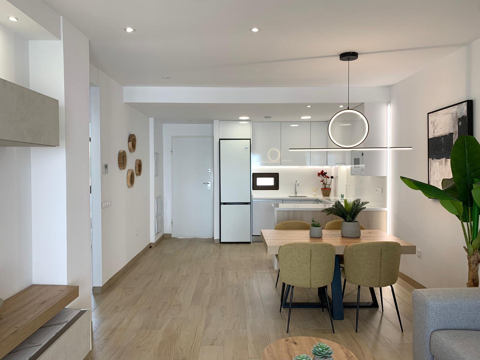Moderne appartement in een privé wooncomplex met uitstekende voorzieningen.