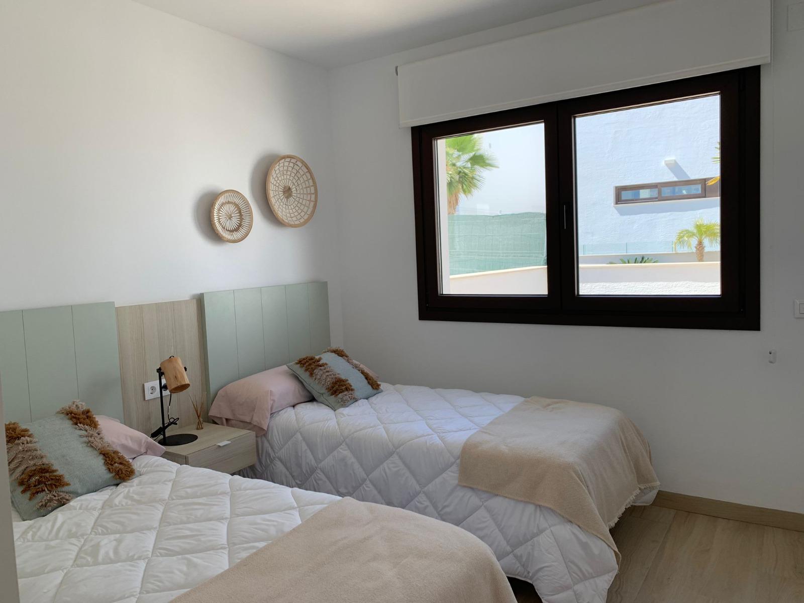 Moderne appartement in een privé wooncomplex met uitstekende voorzieningen.
