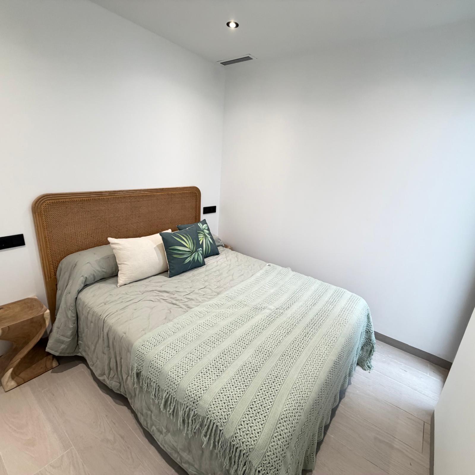 Villa de Lujo de Nueva Construcción con Piscina Privada en Finestrat .
