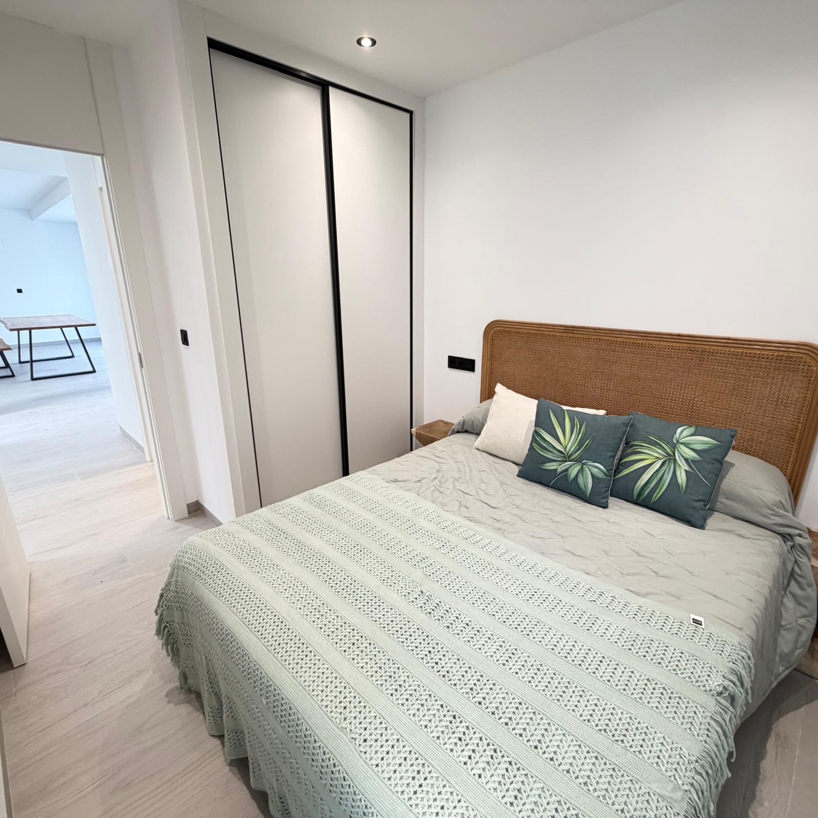 Villa de Lujo de Nueva Construcción con Piscina Privada en Finestrat .