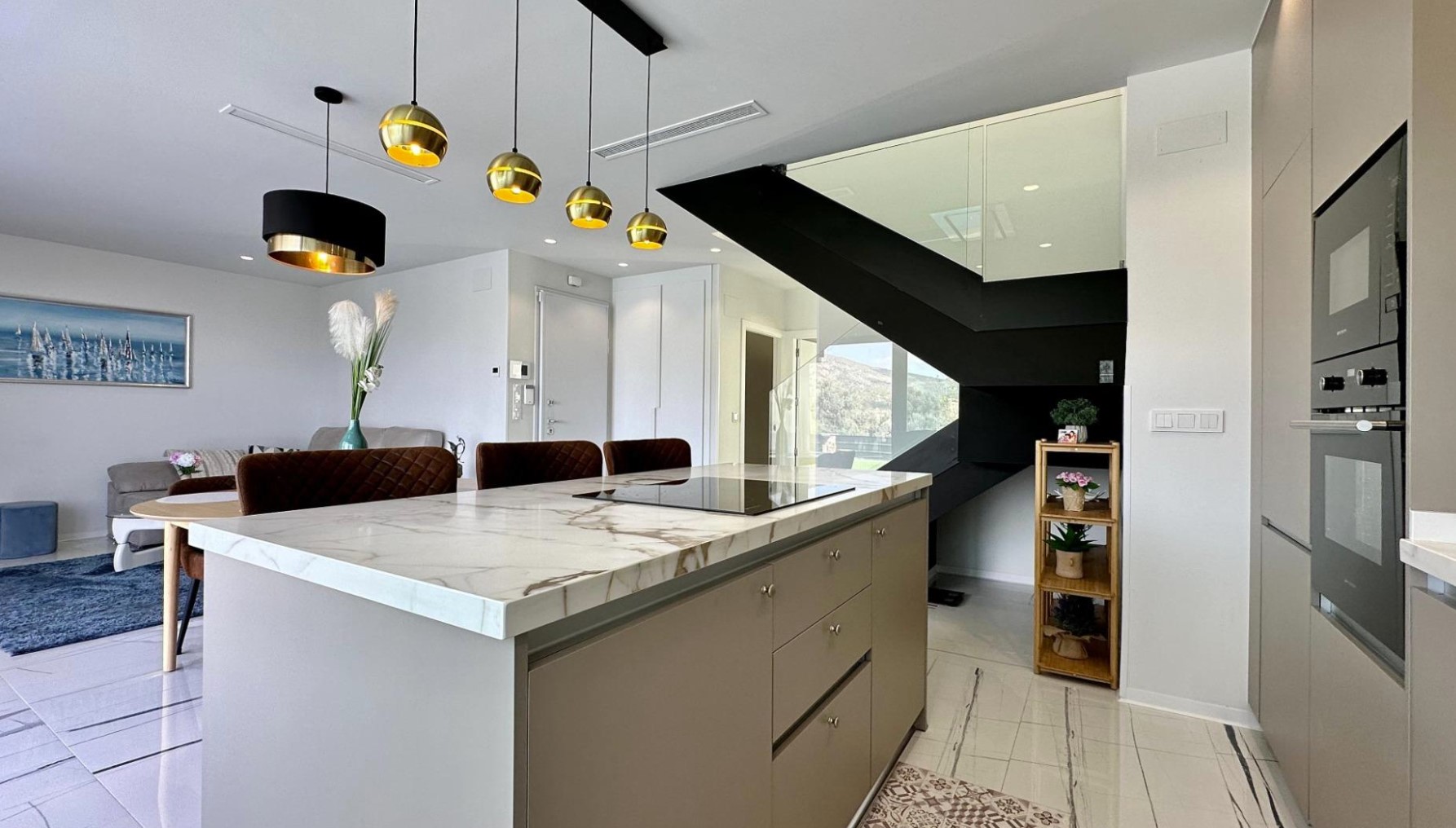 RENTAL OF MAGNIFICENT VILLA FOR LONG TERM IN FINESTRAT.