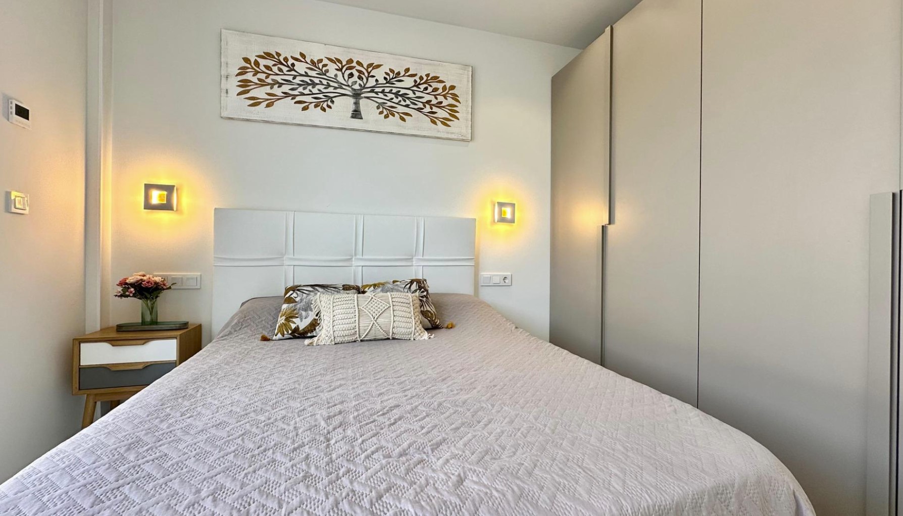 RENTAL OF MAGNIFICENT VILLA FOR LONG TERM IN FINESTRAT.