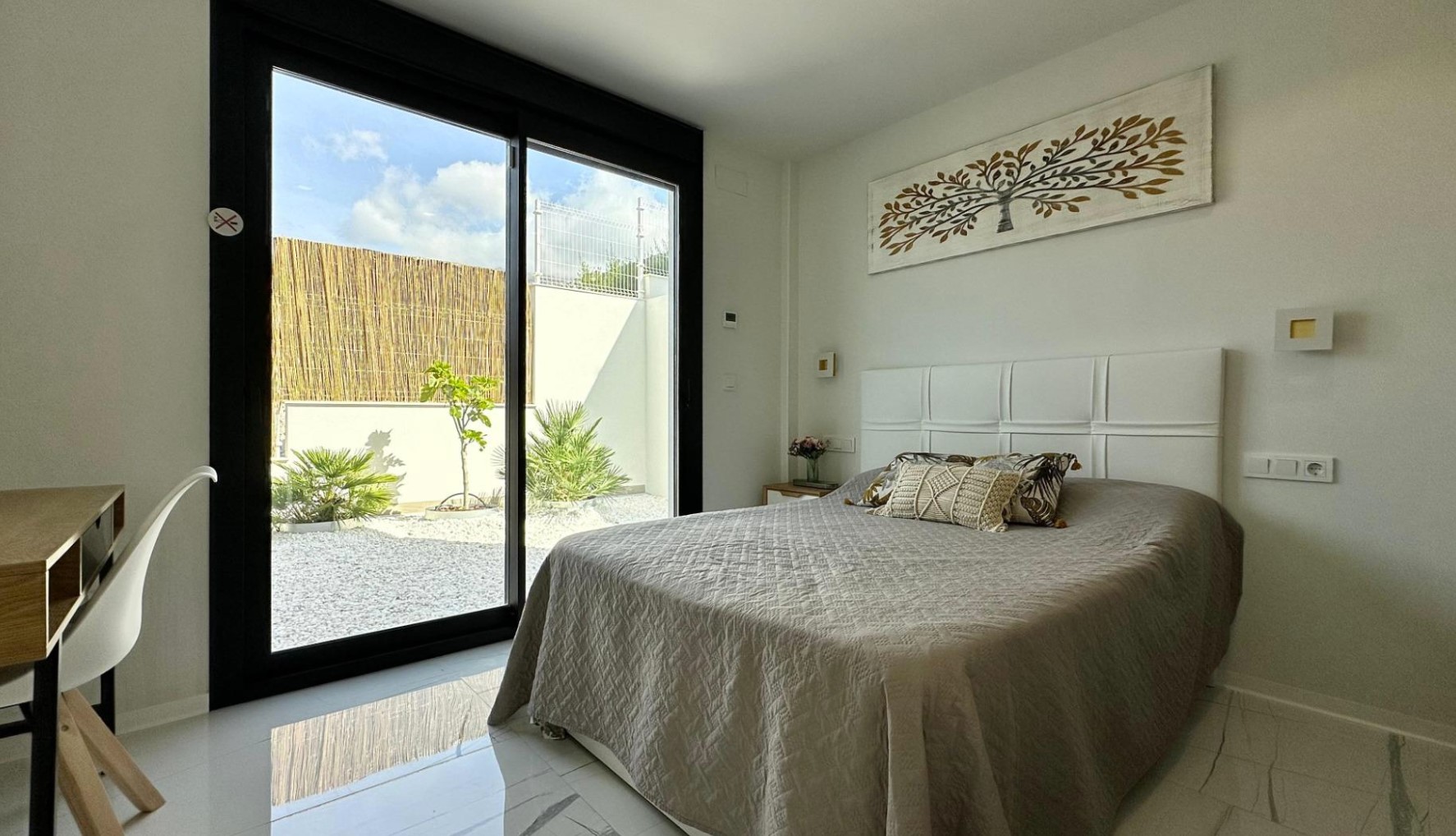 RENTAL OF MAGNIFICENT VILLA FOR LONG TERM IN FINESTRAT.