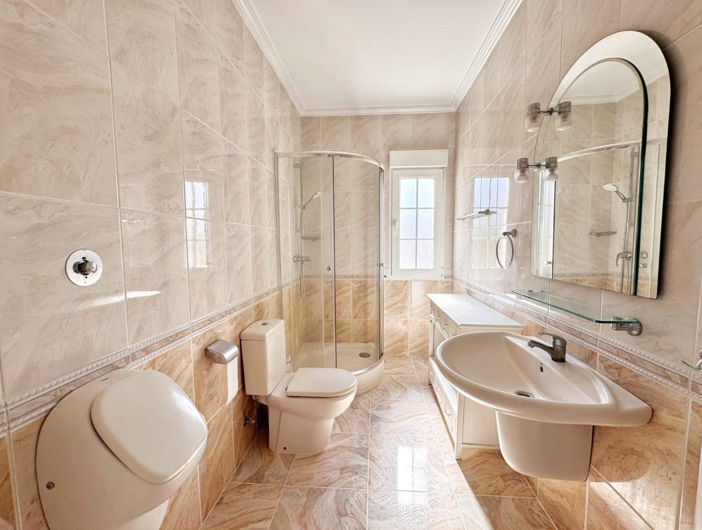 Location de chalet indépendant avec 7 chambres à La Nucia.