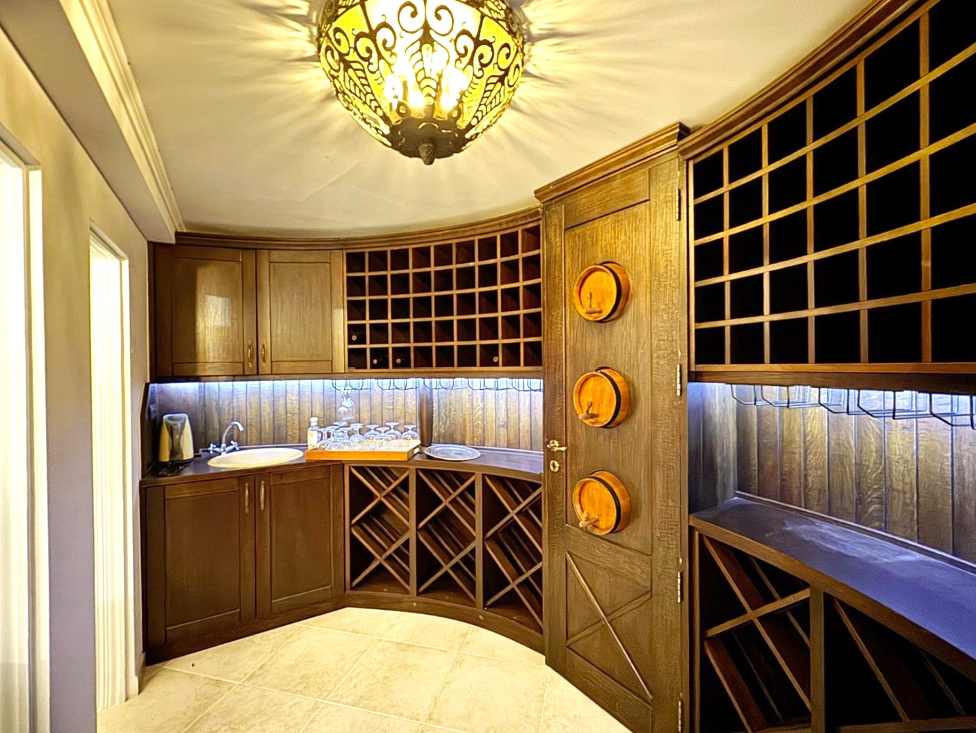Location de chalet indépendant avec 7 chambres à La Nucia.