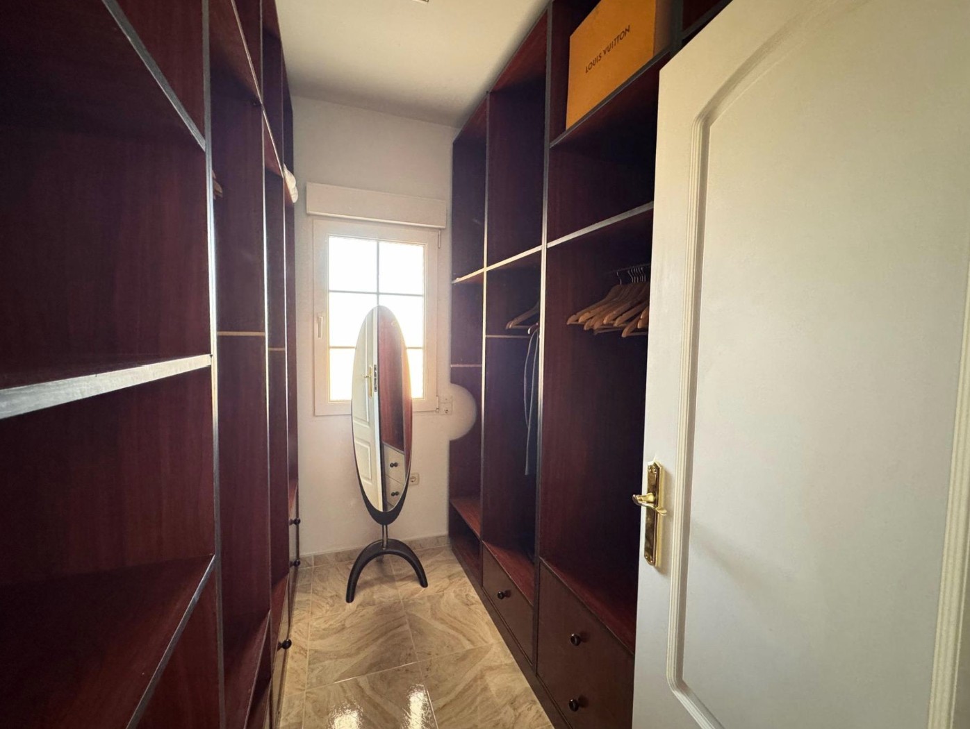Location de chalet indépendant avec 7 chambres à La Nucia.