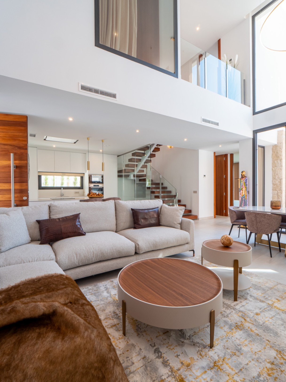 Villa en venta en Finestrat con piscina privada y jardín. Llaves en mano !
