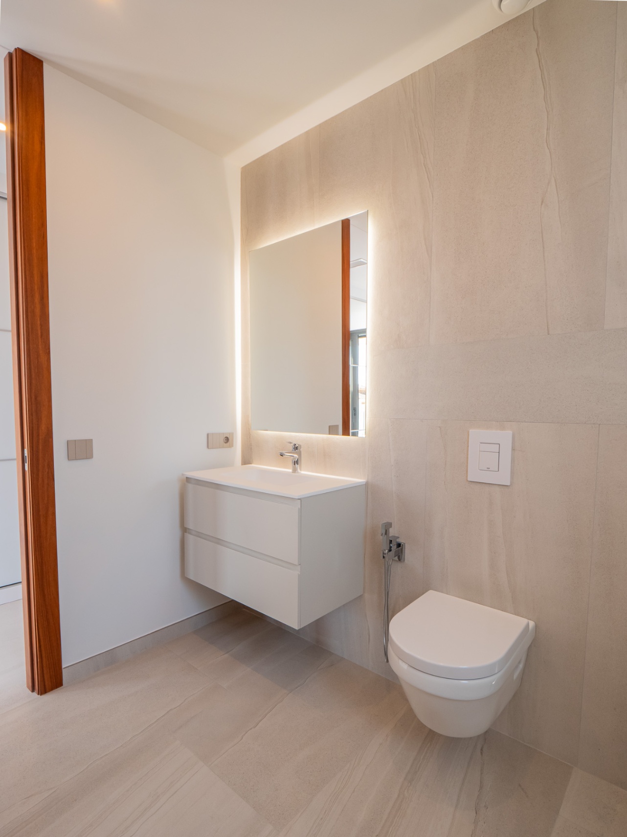 Villa en venta en Finestrat con piscina privada y jardín. Llaves en mano !