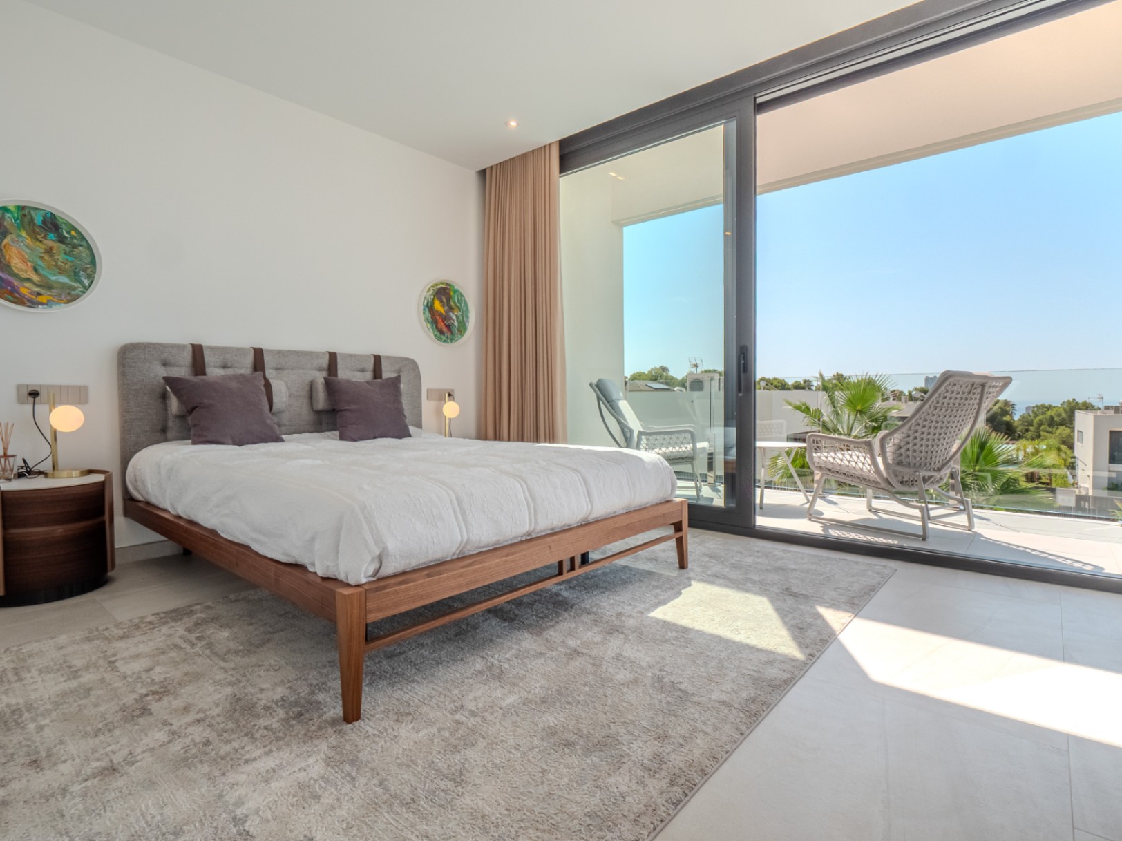 Villa en venta en Finestrat con piscina privada y jardín. Llaves en mano !