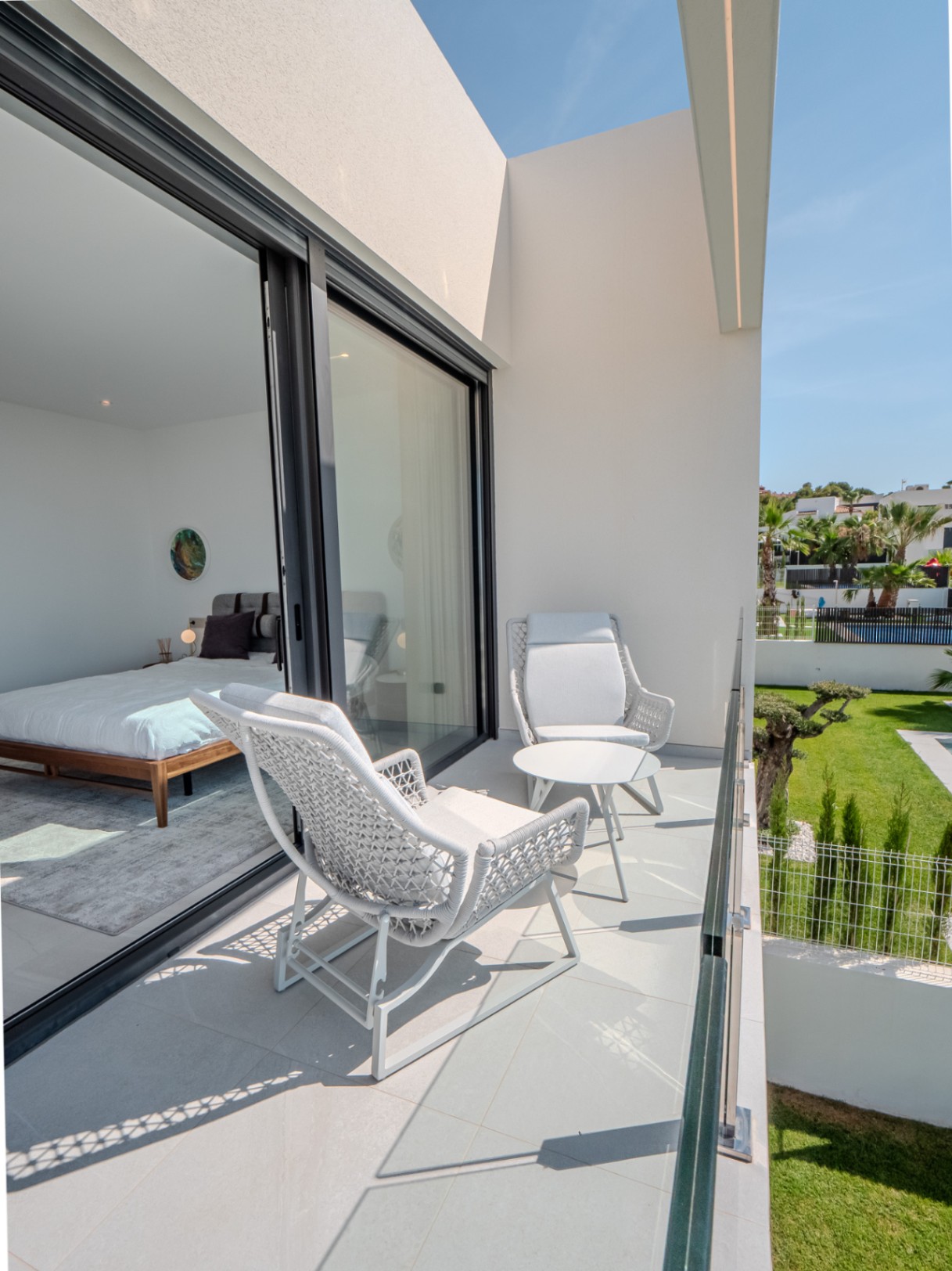 Villa en venta en Finestrat con piscina privada y jardín. Llaves en mano !