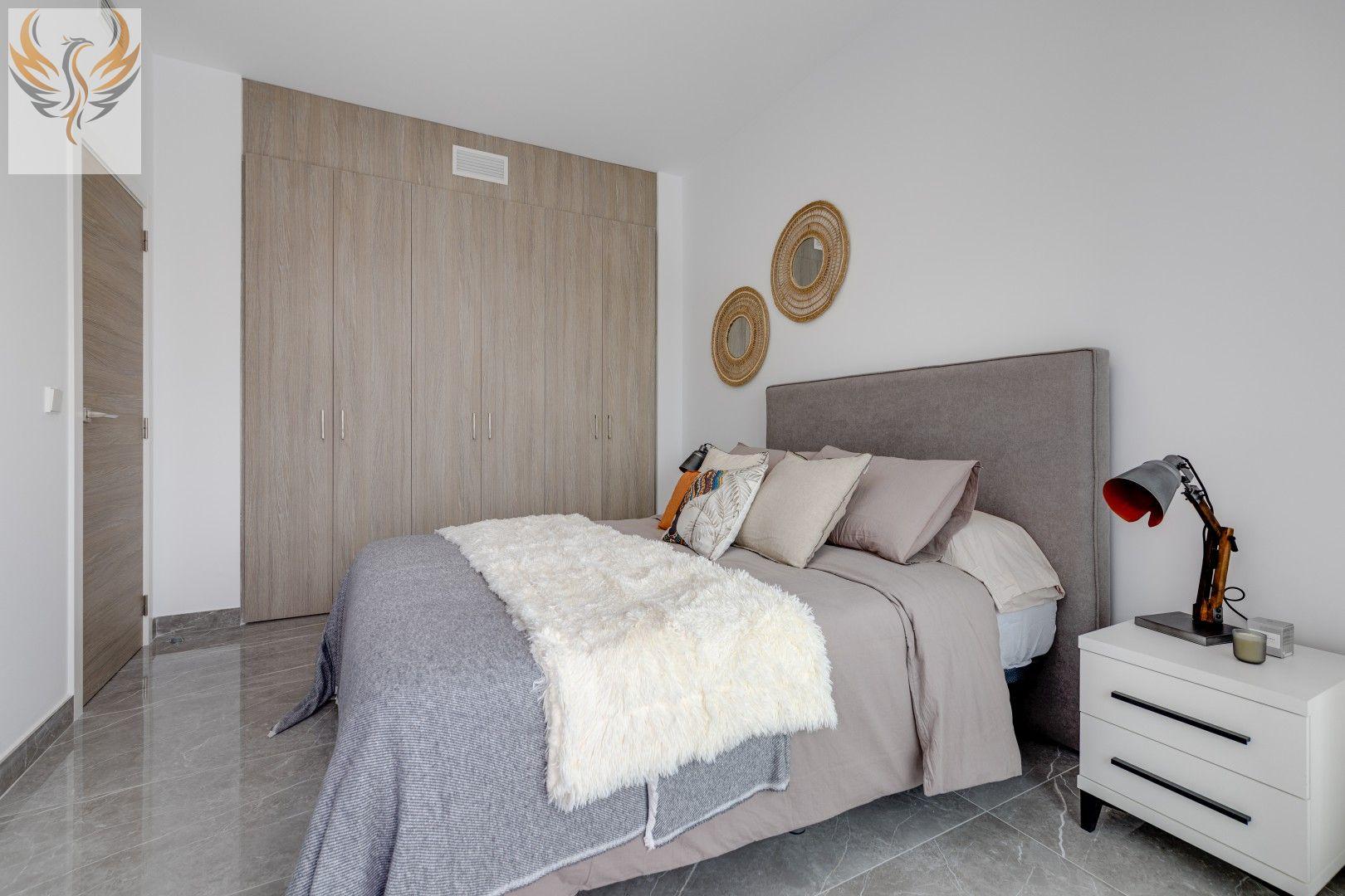 Apartamento con preciosas vistas al mar y zonas verdes .