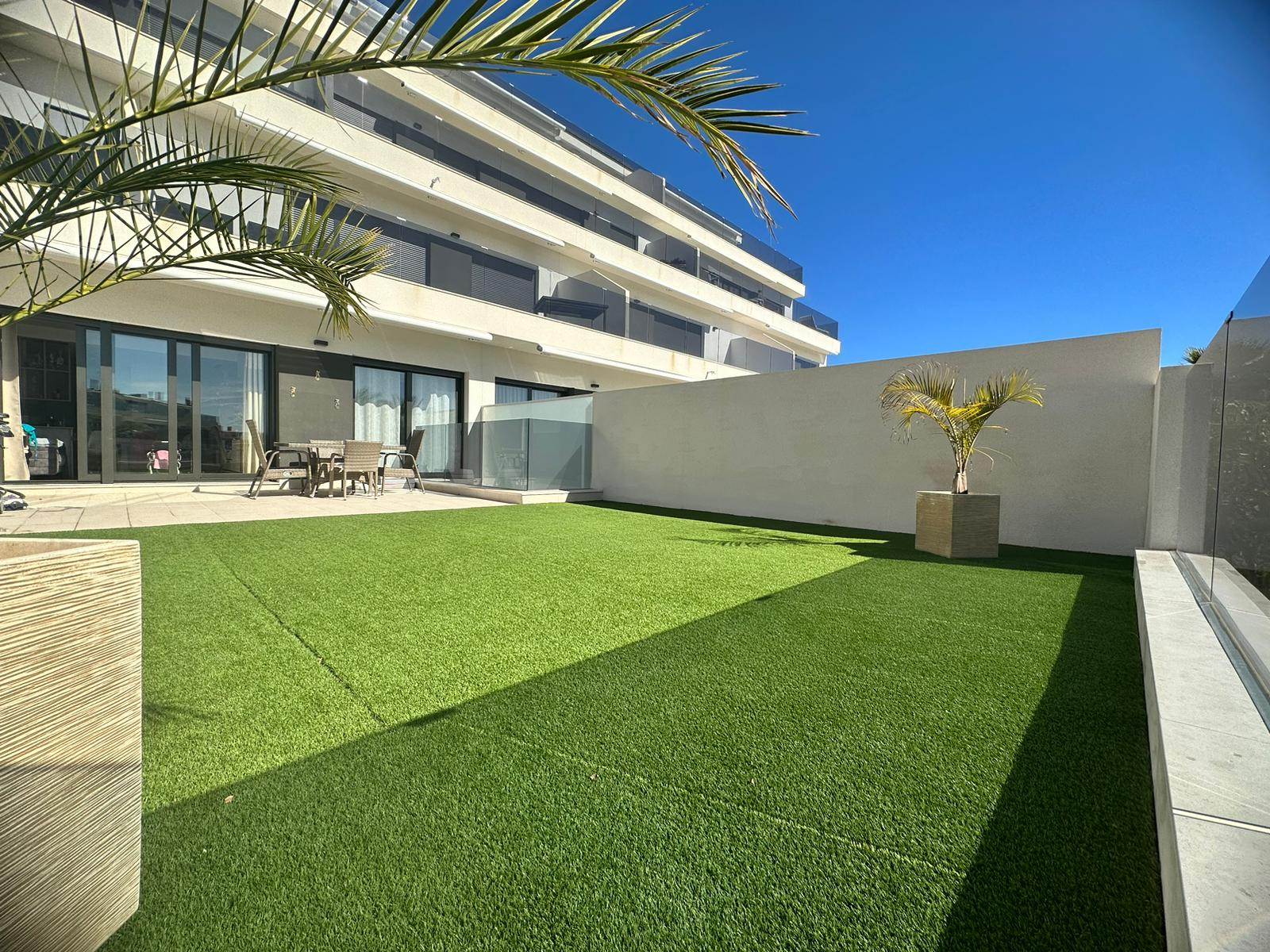 Dúplex en Urbanización privilegiada .