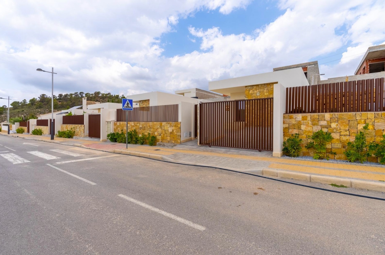 Chalet in Finestrat: Long Term Rental