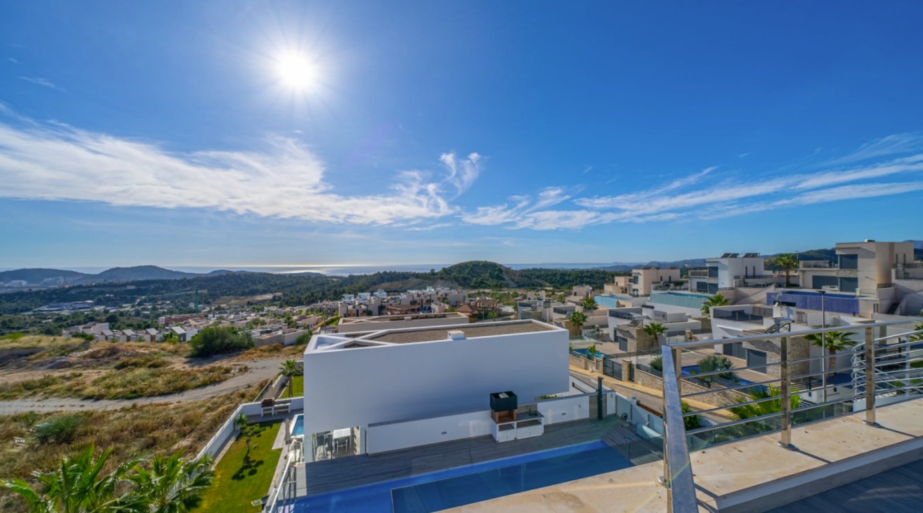 Elegante Villa con vistas al mar . 