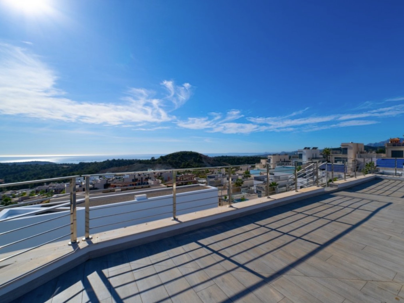 Elegante Villa con vistas al mar . 