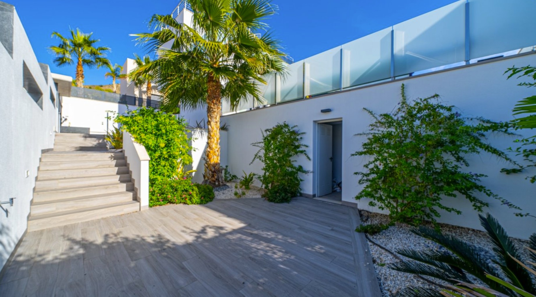 Elegante Villa con vistas al mar . 