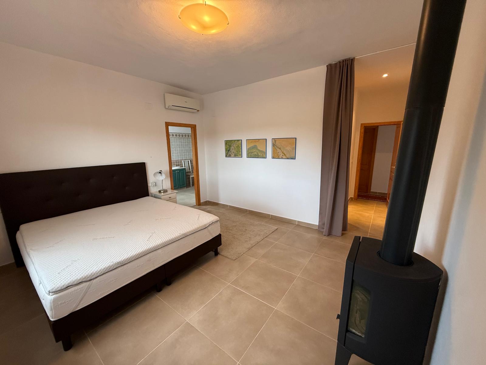 ESPECTACULAR CHALET TRIPLE CON PISCINA EN LA NUCIA