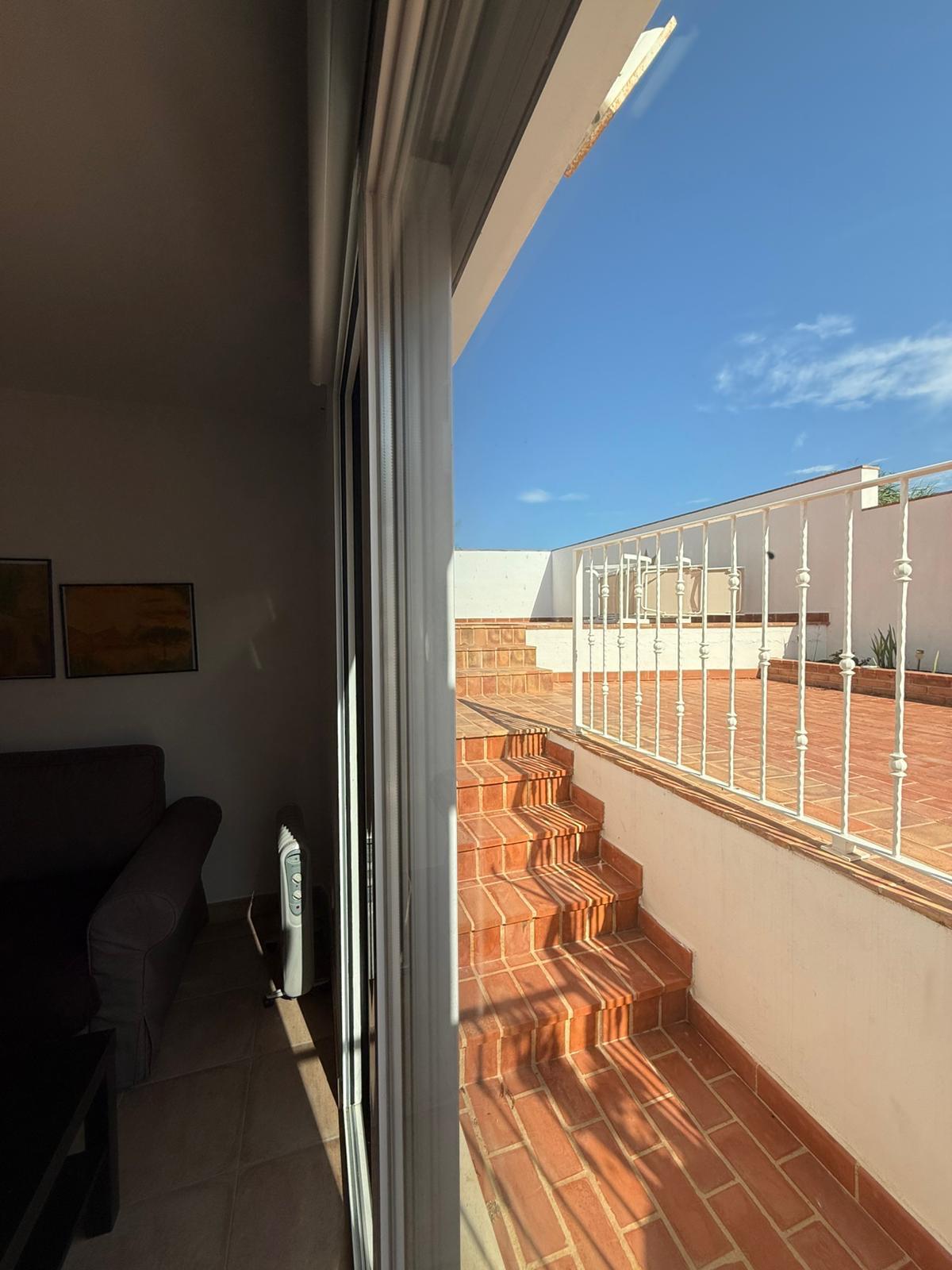 ESPECTACULAR CHALET TRIPLE CON PISCINA EN LA NUCIA