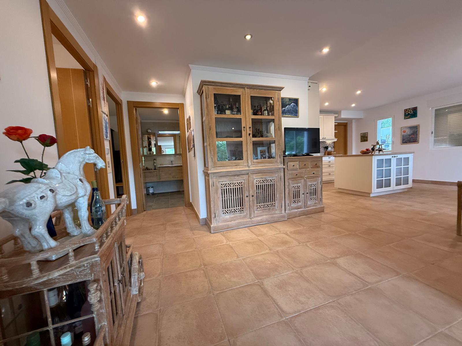 ESPECTACULAR CHALET TRIPLE CON PISCINA EN LA NUCIA