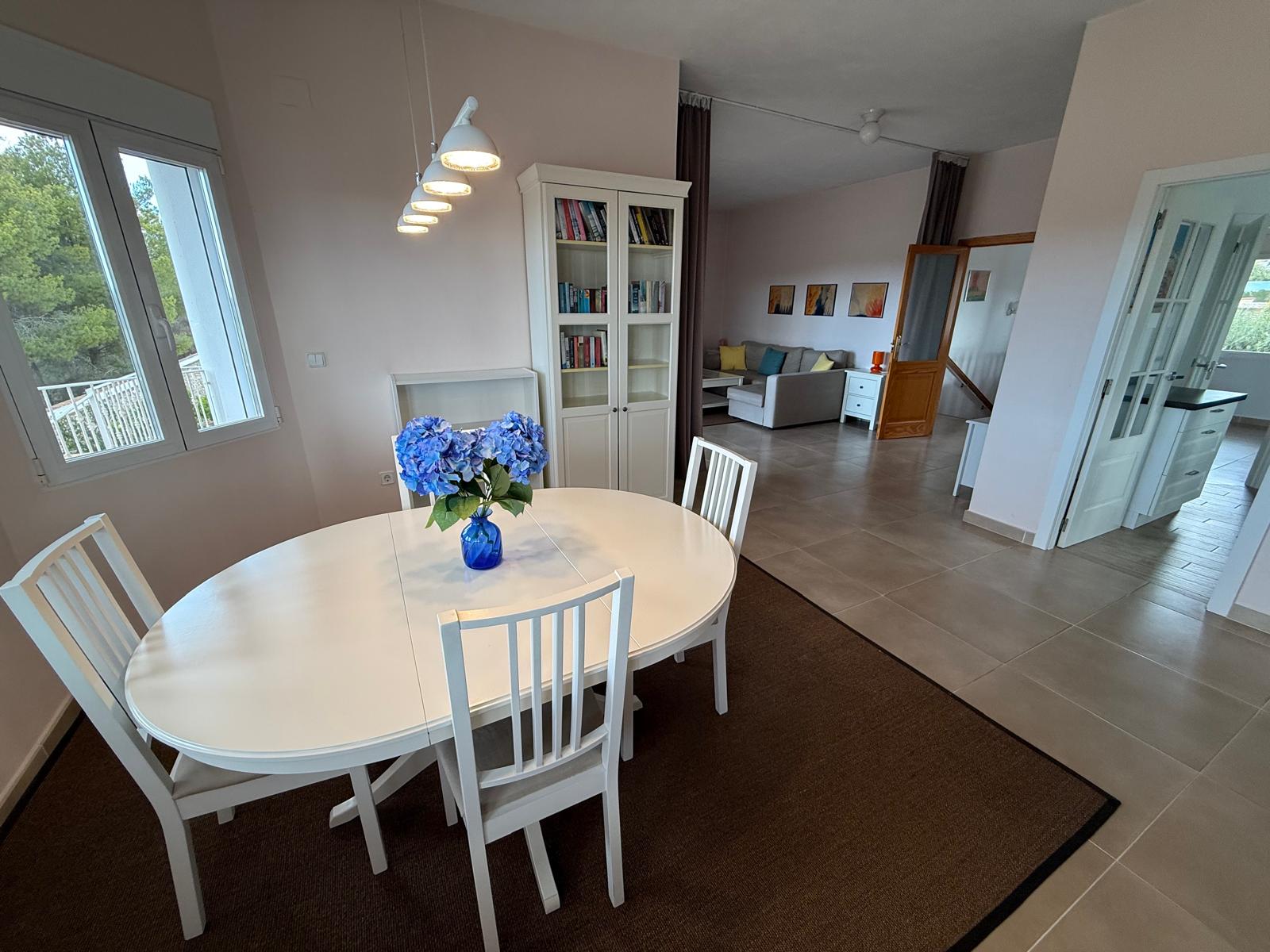 ESPECTACULAR CHALET TRIPLE CON PISCINA EN LA NUCIA