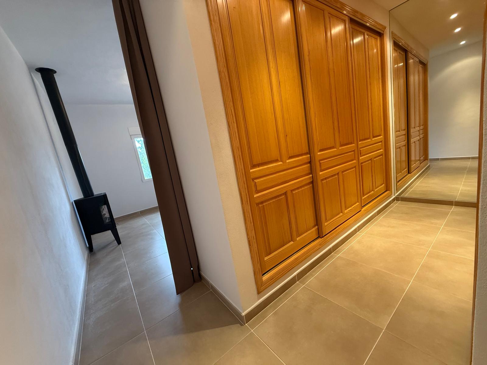 ESPECTACULAR CHALET TRIPLE CON PISCINA EN LA NUCIA