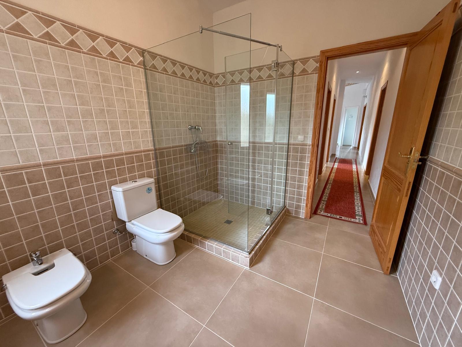 ESPECTACULAR CHALET TRIPLE CON PISCINA EN LA NUCIA