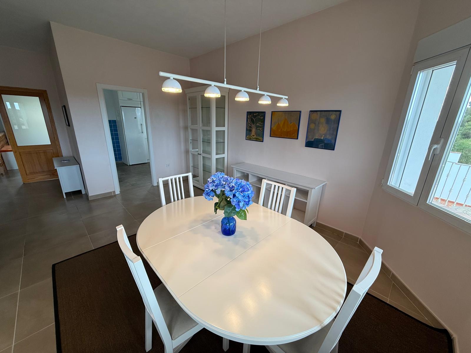 ESPECTACULAR CHALET TRIPLE CON PISCINA EN LA NUCIA